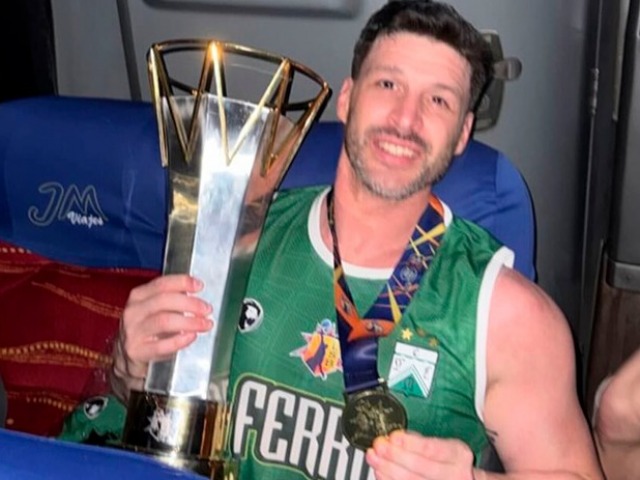 Ale Diez complet su rompecabezas de ttulos